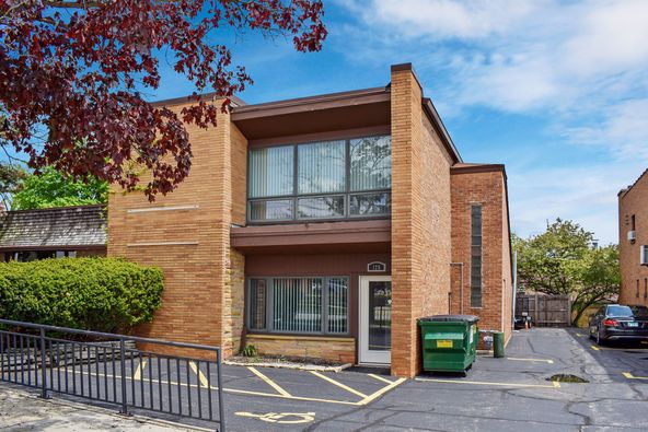 Multi Use For Lease: 175 N Washington St, Wheaton, IL 60187